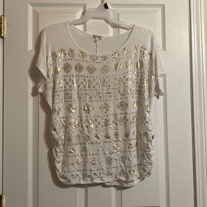 White and Gold blouse. Size 1x.